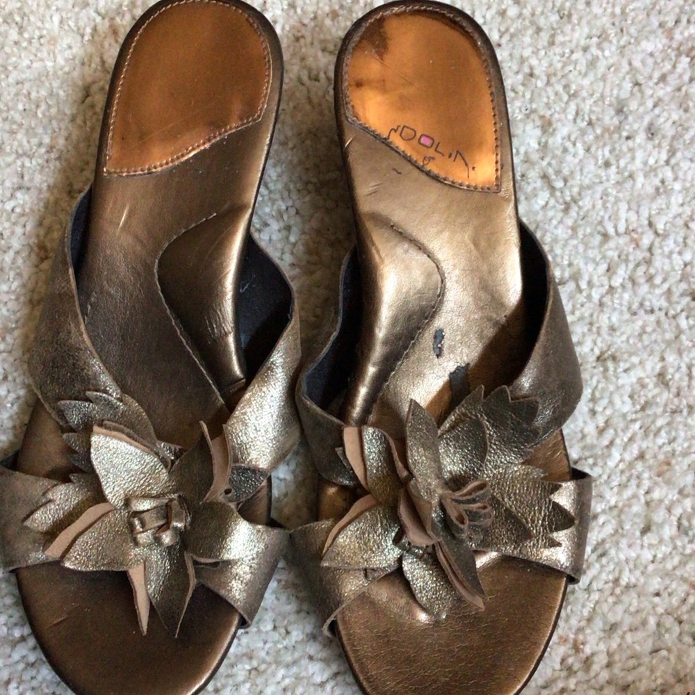 Bandolino Bronze Floral Mules